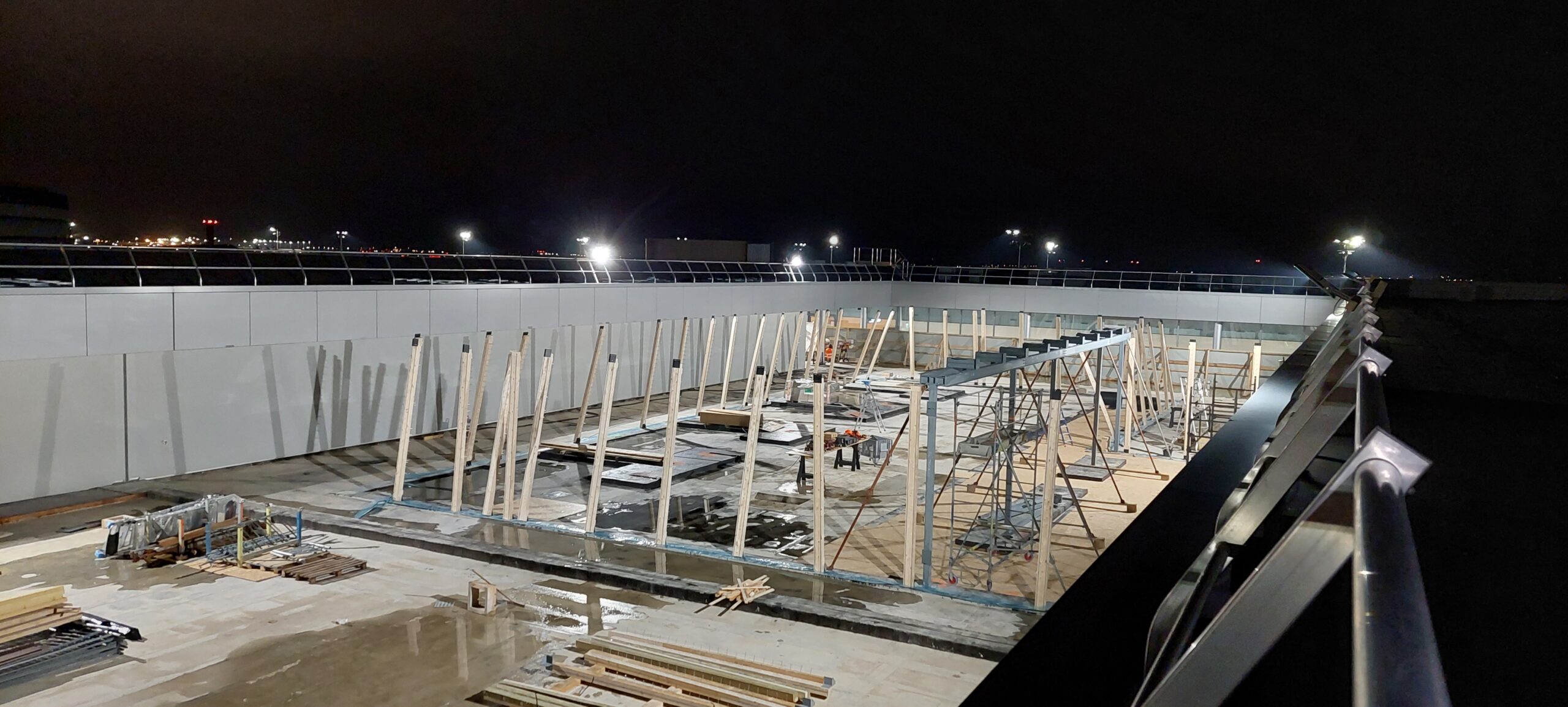 photo du chantier réalisée de nuit.