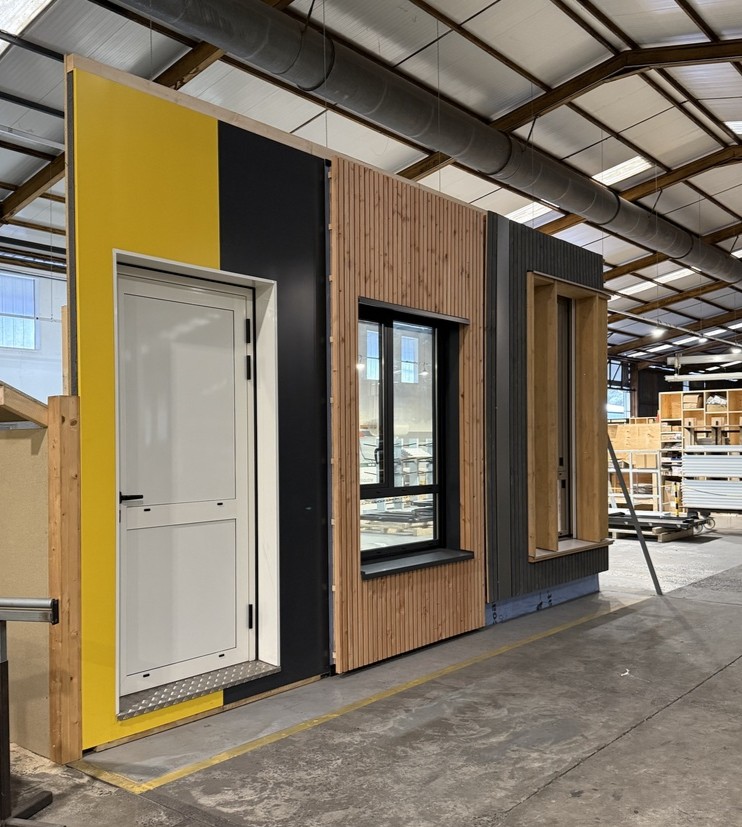 atelier-panneau-bois photo du chantier réalisée de nuit.